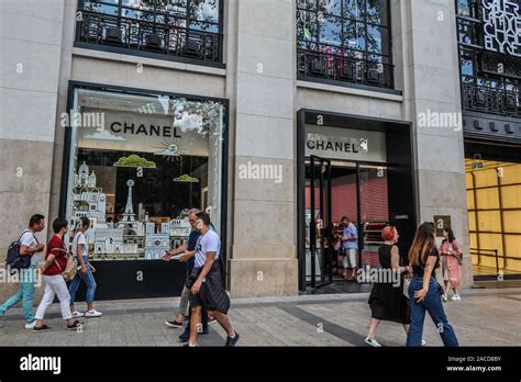 chanel vintage store paris|Chanel champs elysees Paris.